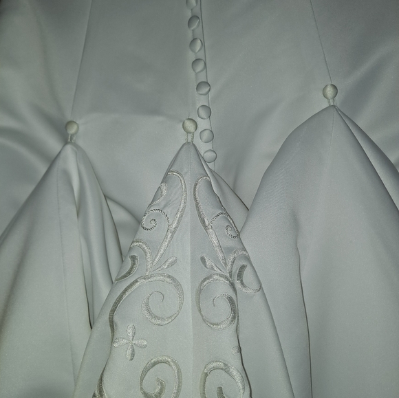 David's bridal wedding dress size 5 - 7 - Picture 11 of 15